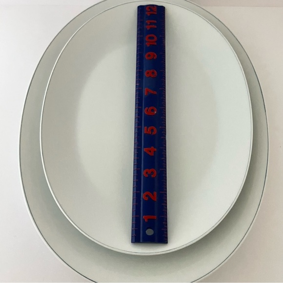 Set of 2 Rosenthal porcelain oval platters with a light blue trim. - Picture 7 of 8